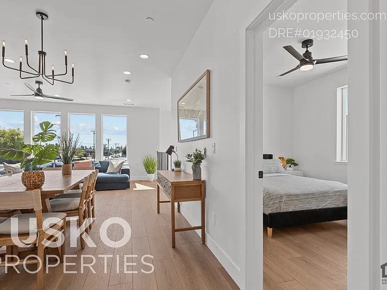 4825 Chippendale Dr — Photo 13
