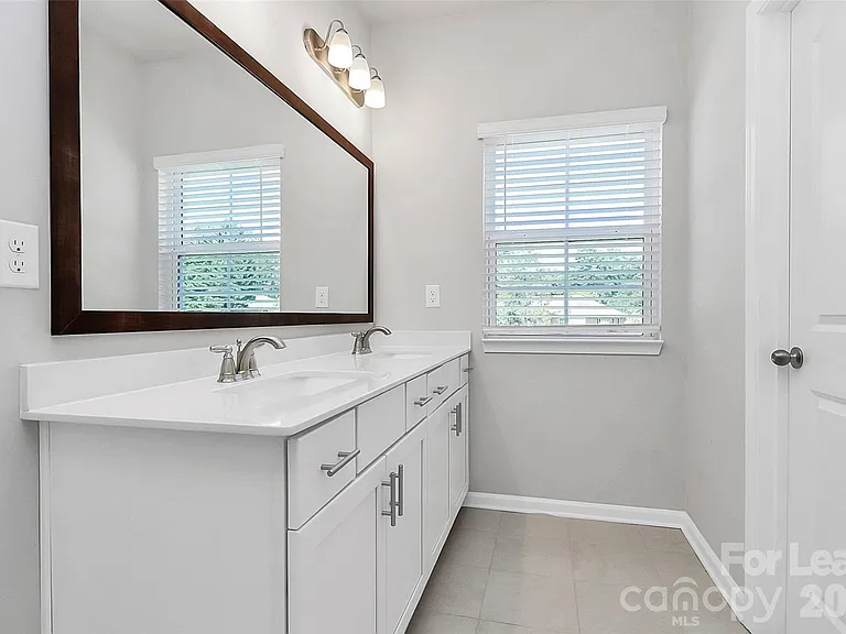 720 Herlong Ave — Photo 21