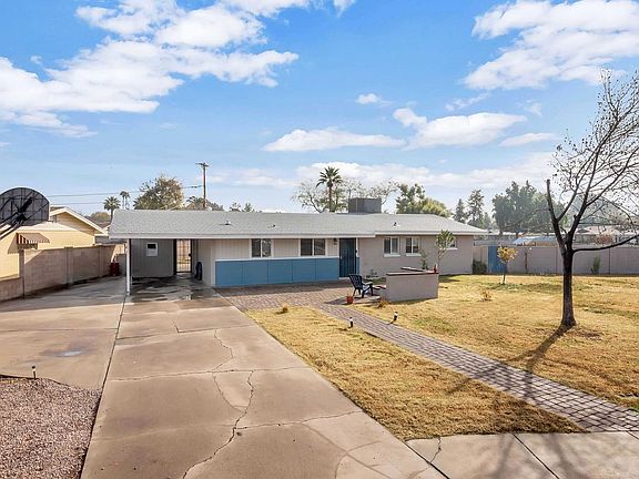7501 N 16th Ln-large-001-5-Front Exterio