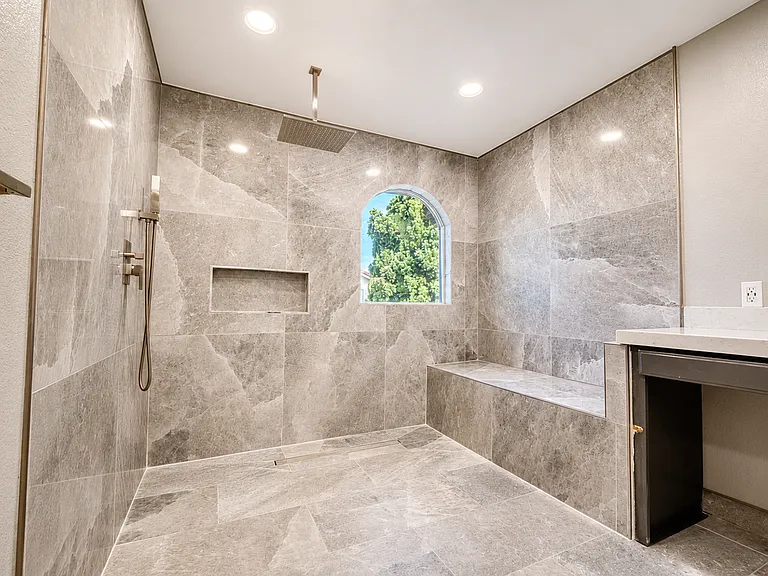 621 Pecan Dr — Photo 10
