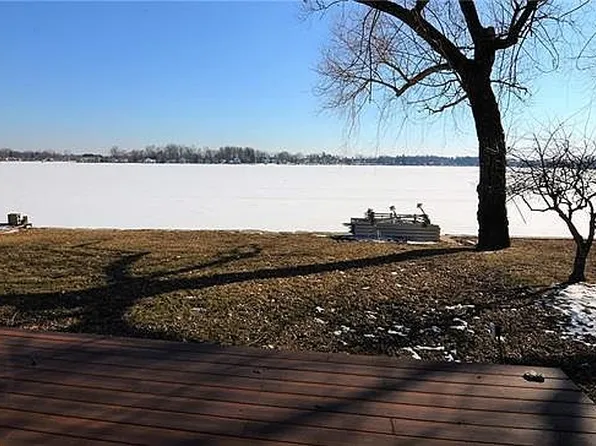 13173 Log Cabin Point, Fenton, MI 48430