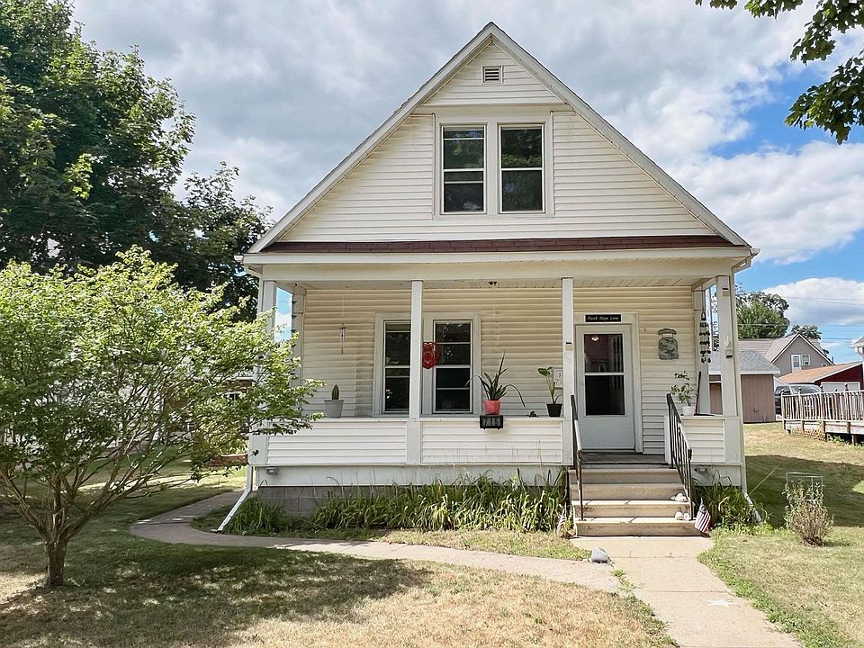 1st image of 715 Brown St