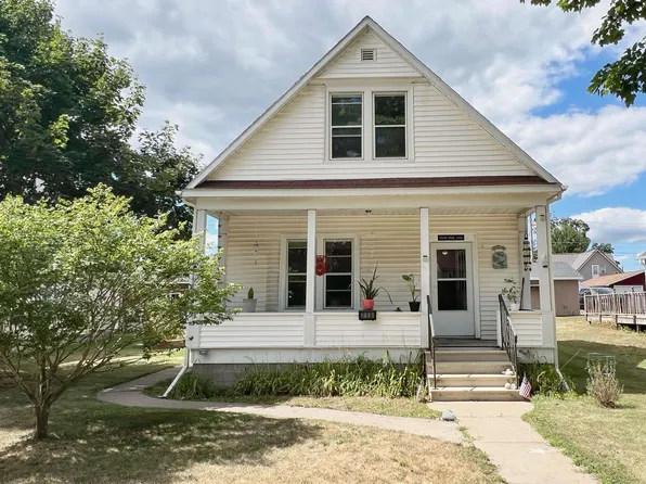 715 Brown St, Norway, MI 49870