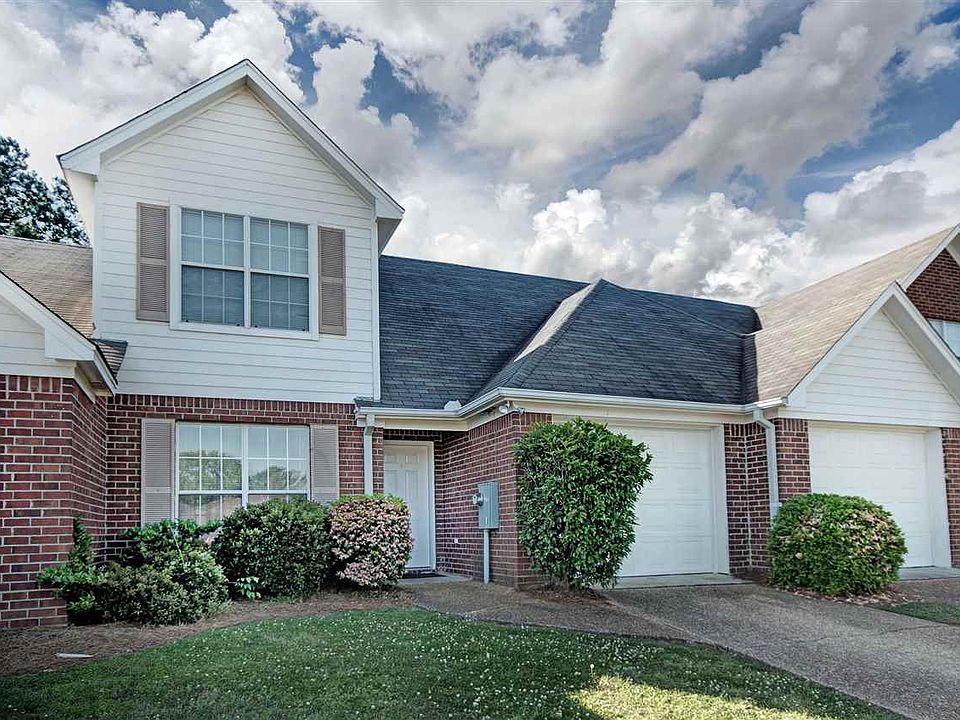1st image of 224 Woodlake Dr