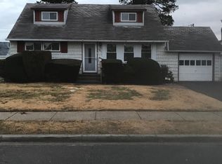 93 Wilfred Blvd, Hicksville, NY 11801