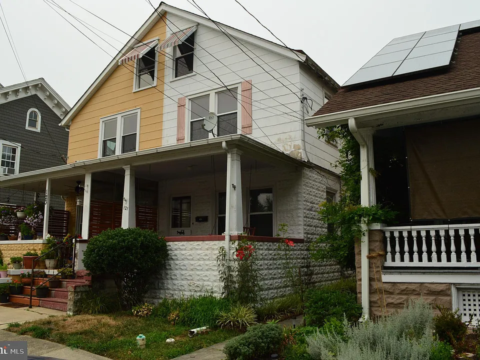 121 Broad St