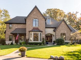 651 Woodmere Ln, Glenview, IL