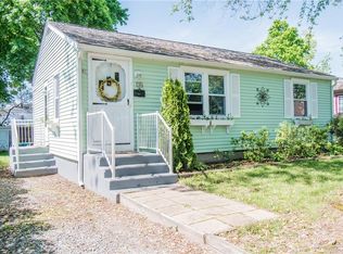 74 Vanderbilt Rd, Warwick, RI 02886