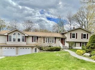 15 Nipmuc Rd, Paxton, MA 01612