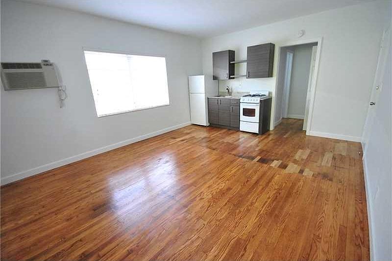 1st image of 7135 Carlyle Ave APT 7