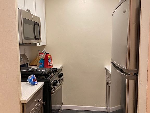3rd image of 130 Clarkson Ave APT 2F