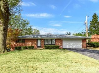 717 Benvenue Dr, Saint Louis, MO 63137