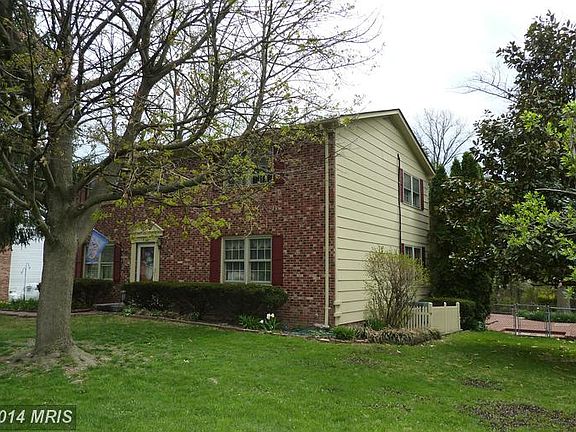 3rd image of 406 Westmoreland Dr