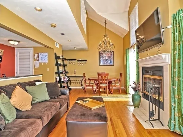 200 Falls Blvd Unit D309, Quincy, MA 02169