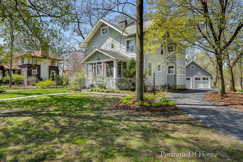 694 N Main St photo 1