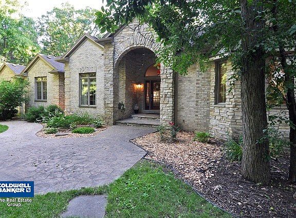 2nd image of 33133 Frank Lor Dr