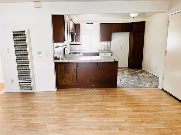5th image of 17023 S Vermont Ave APT 1