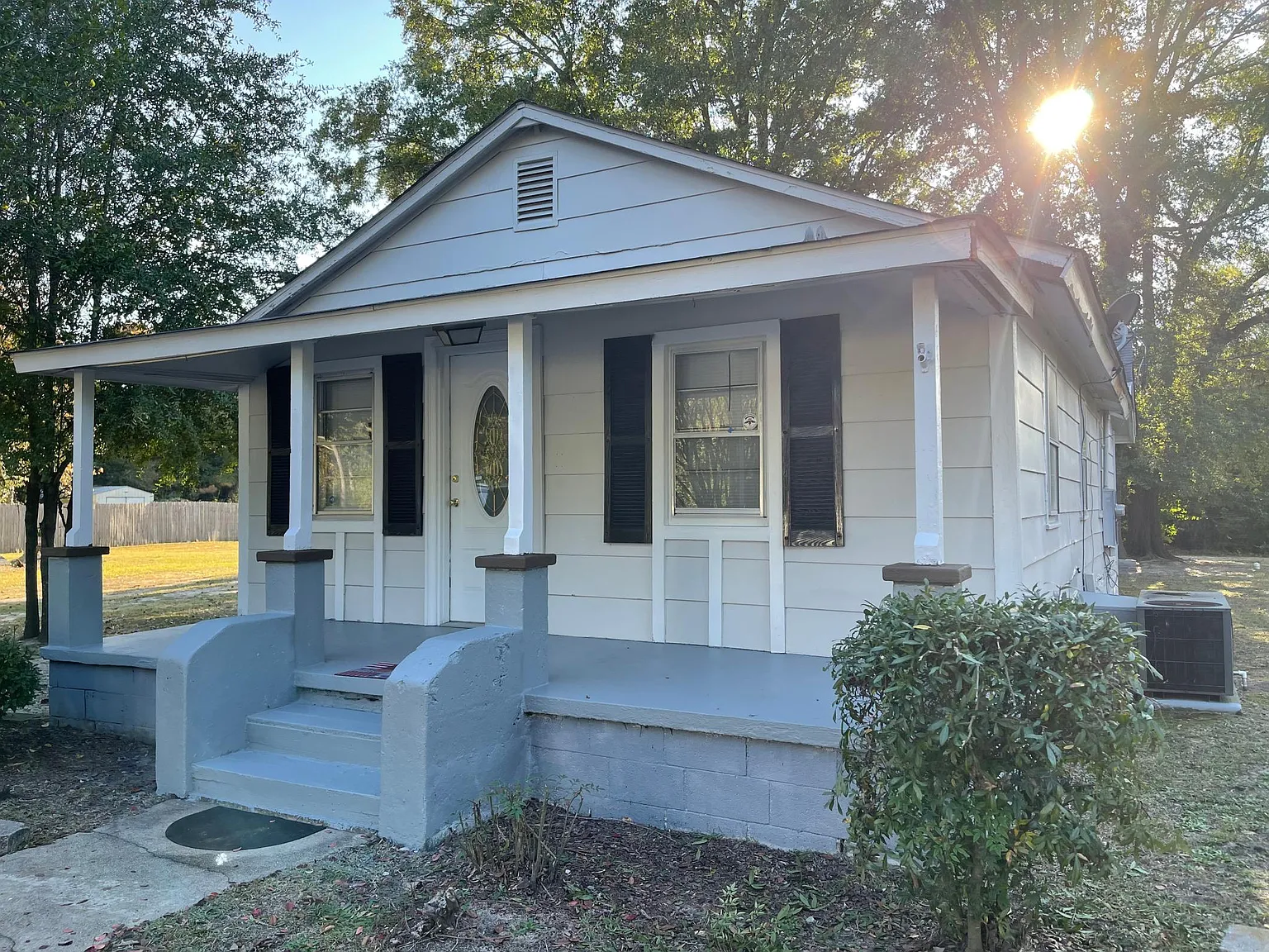 2 bed, 780 sqft, $1,200 — Photo 2