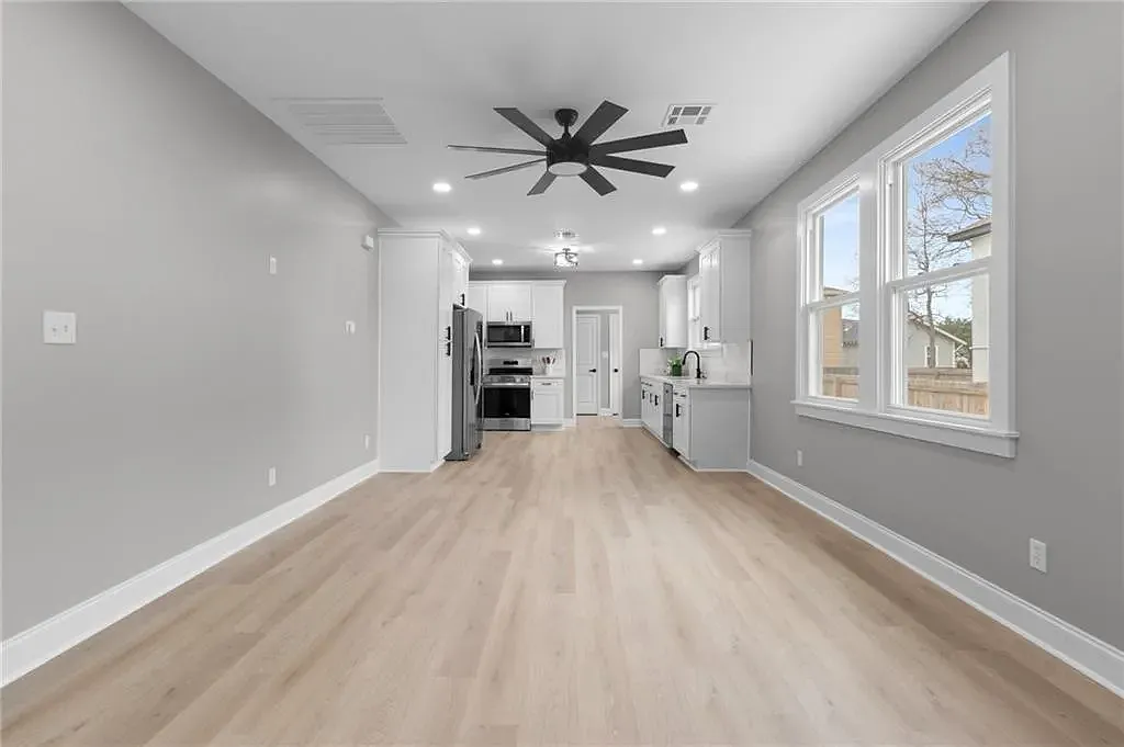 3 bed, 1416 sqft, $2,500 — Photo 3