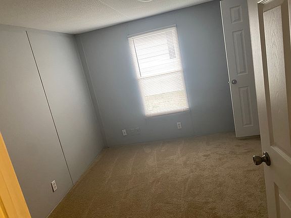 5th image of 370 Greenview Blvd