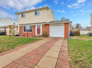 35029 Birchwood St, Westland, MI