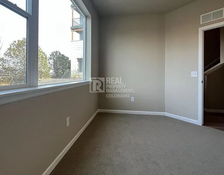 471 Interlocken Blvd — Photo 16