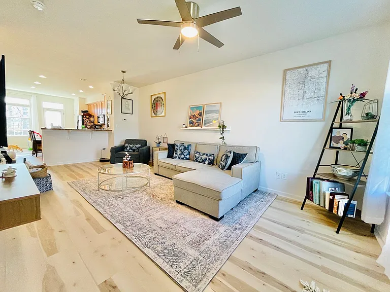 127 Streamview Dr — Photo 11