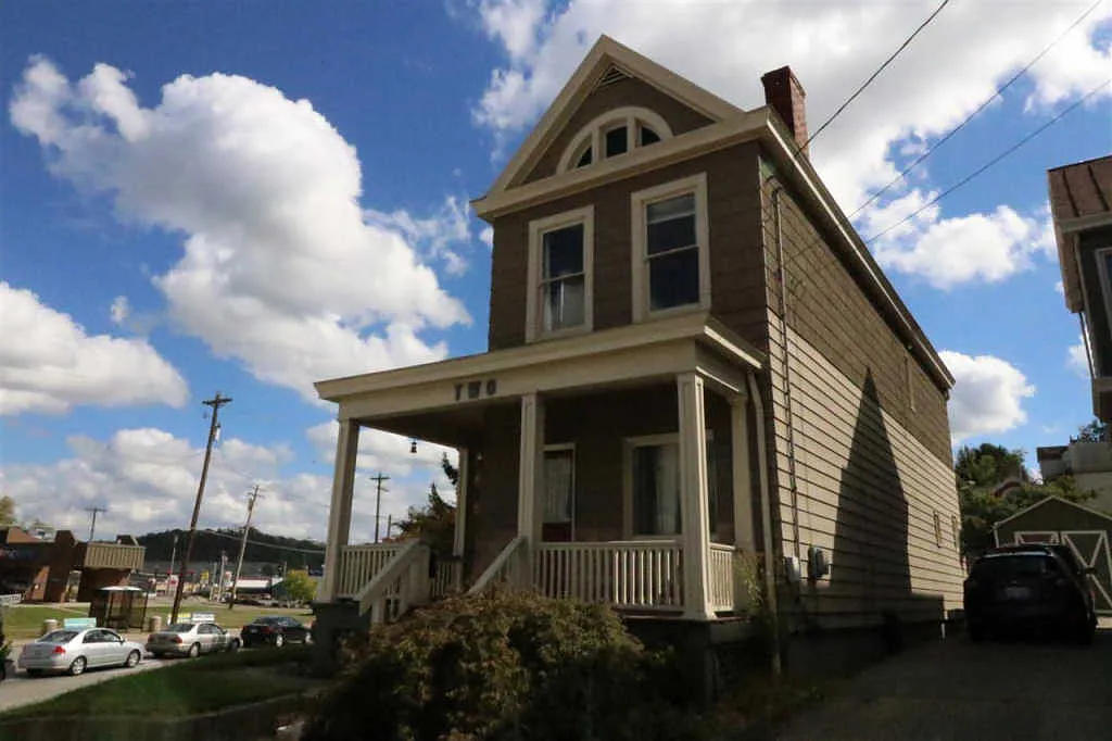 2 15th St photo 1