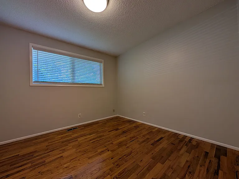 2425 Leyton Ln — Photo 21