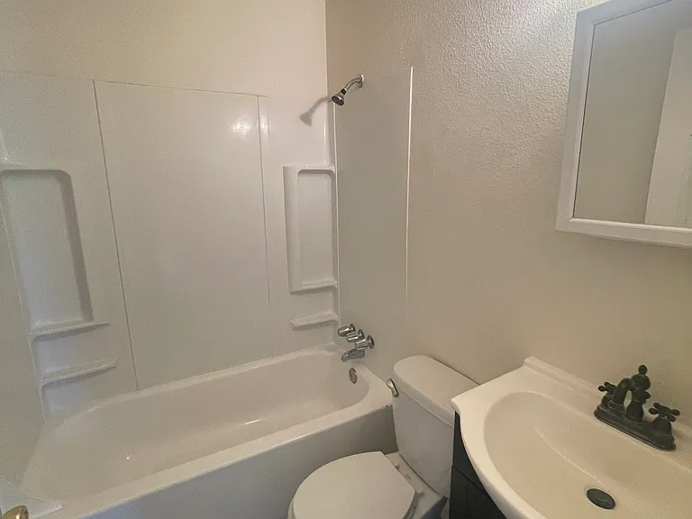 288 Beech St — Photo 8
