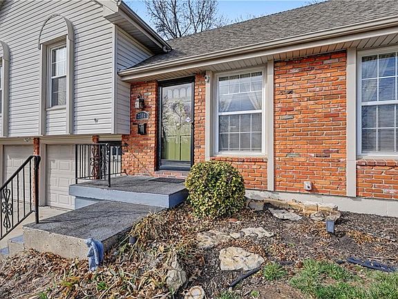 2nd image of 2704 NE 67th Pl