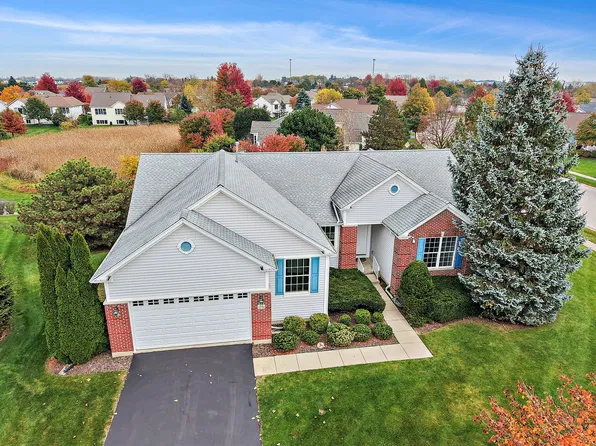 12706 Sycamore Ct, Huntley, IL 60142