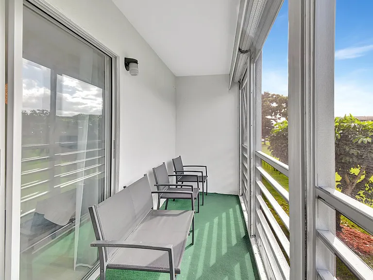 111 Mansfield Dr #C-building C — Photo 22