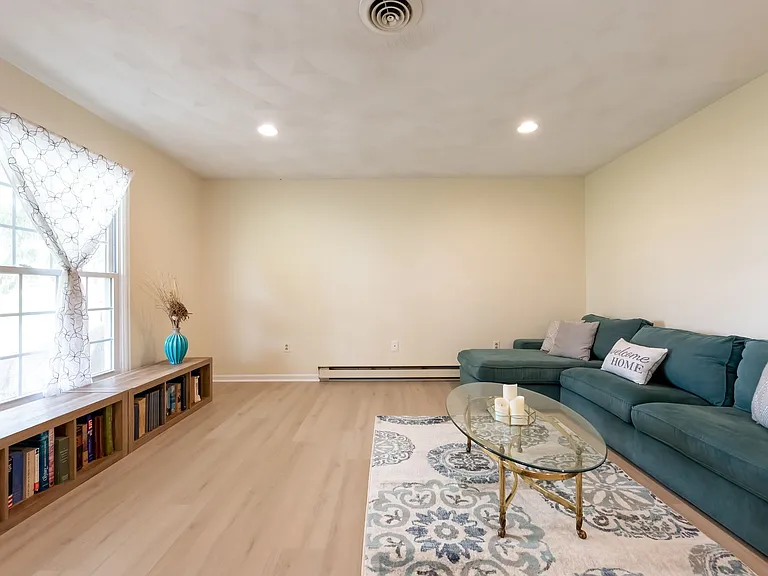 1005 Glade Rd — Photo 16