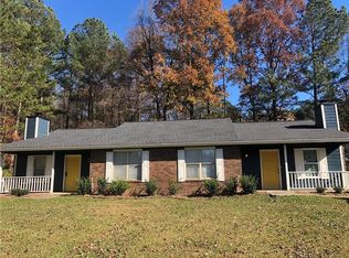 5675 Williamsburg Trce, College Park, GA