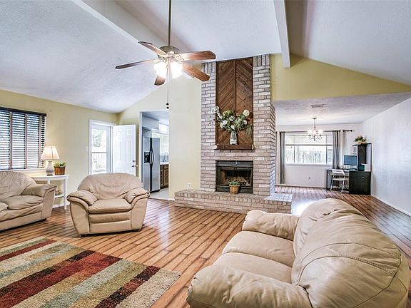 4th image of 2527 General Colony Dr