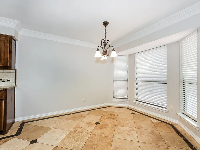 3400 Meadowmoor St — Photo 5