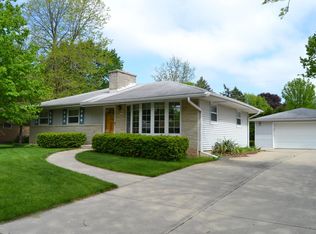 N88W17988 Christman Rd, Menomonee Falls, WI 53051