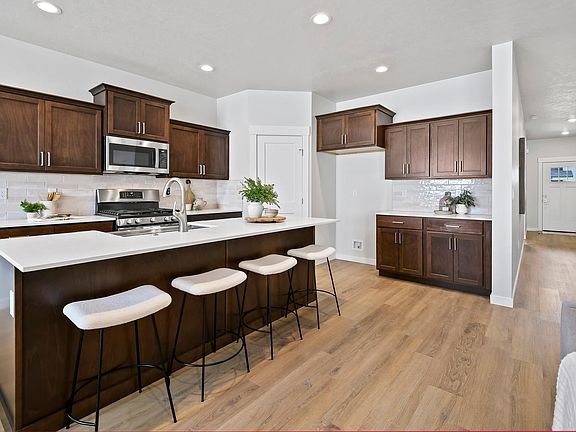 5th image of 16543 N Red Oak Dr