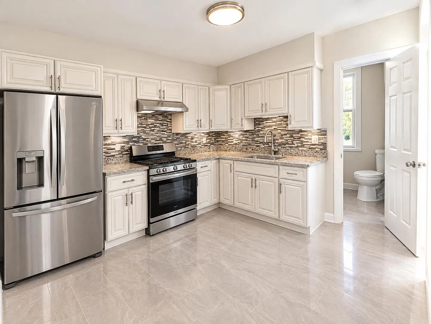 3 bed, 1.0 bath, $2,250 — Photo 2