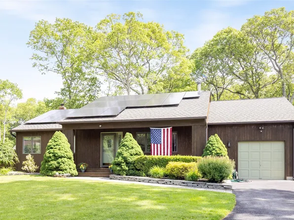 82 Trout Brook Lane, Aquebogue, NY 11931