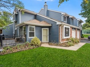 55 Cherrywood Dr, Somerset, NJ