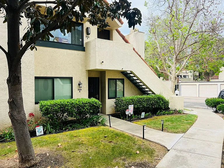 333 N Melrose Dr #F — Photo 3