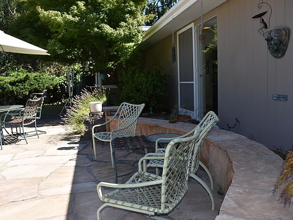 Ladera Backyard patio and gardens