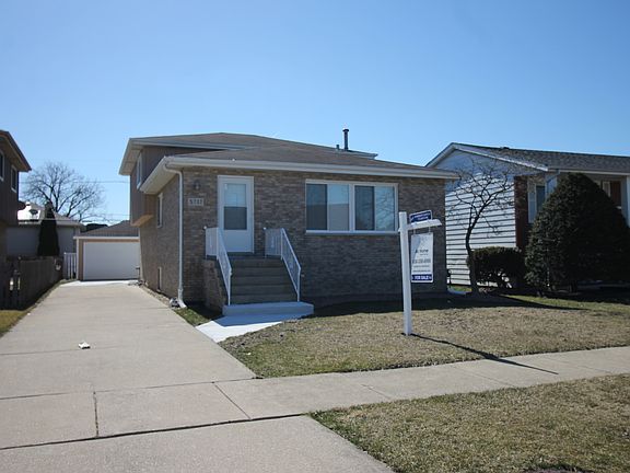 2nd image of 5737 W 87th Pl