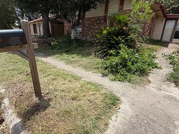 652 Fern Meadow Dr, Universal City, TX 78148