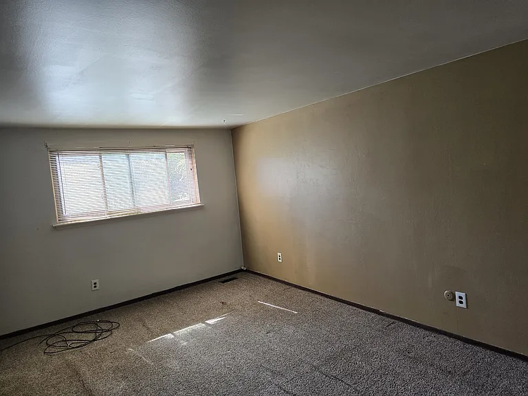 8643 Hickory Dr — Photo 16
