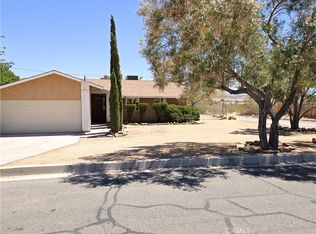 23911 Tahquitz Rd, Apple Valley, CA 92307