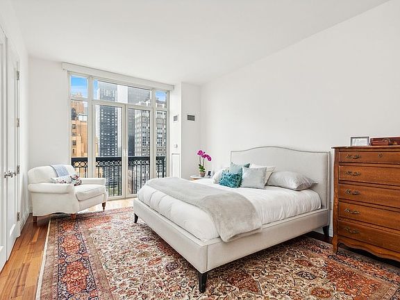 4th image of 400 E 51st St APT 20C