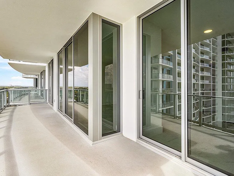 220 Lake Shore Dr #1415 — Photo 32